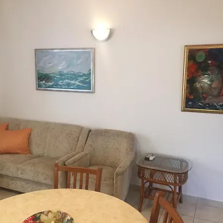 Apartment Jakov